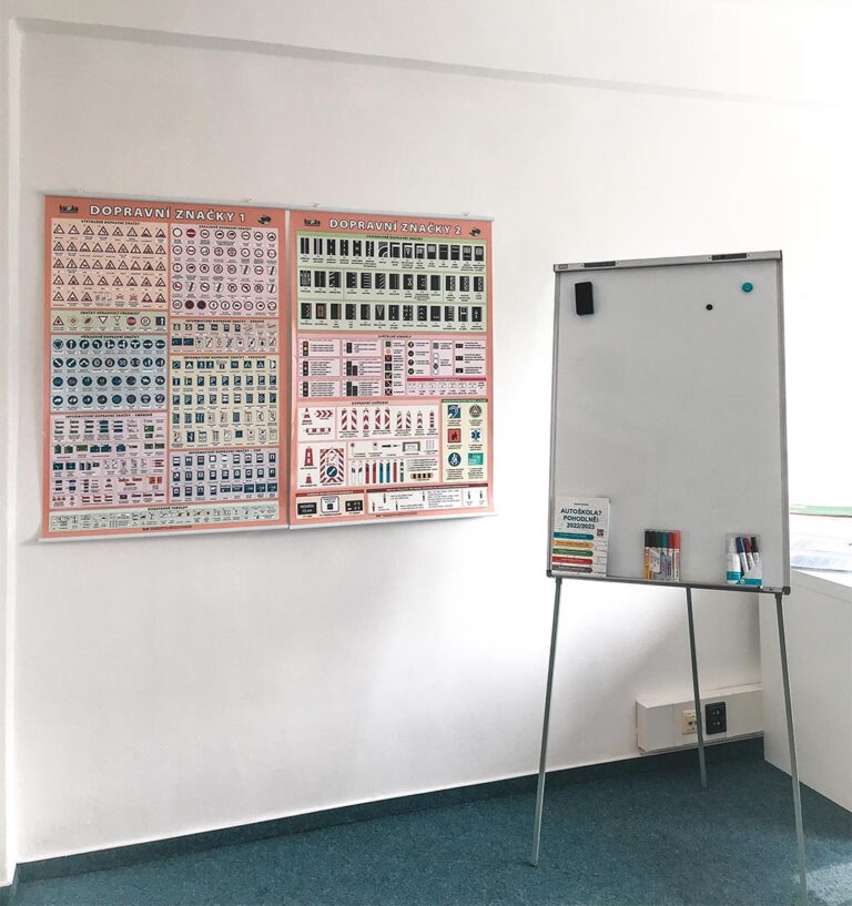 Autoškola MANIRO | Rodinná autoškola s individuálním přístupem